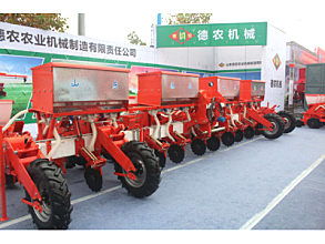 德农农机2BYF-2型种植施肥机械 高效农作的得力助手